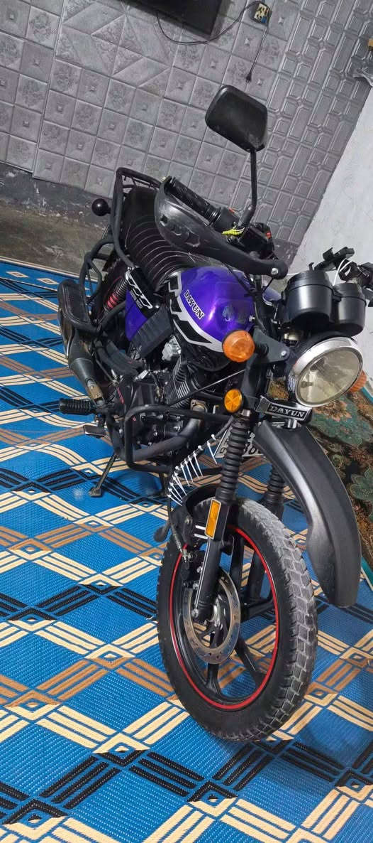 السلام عليكم
دراجه دايون موديل 23 سعر مليونين و 350 بيه مجال رقم بغداد دراجه مقفوله من فتح محرك كير ، لون بنفسجي عنوان بغداد الغزالية رقم ***********

