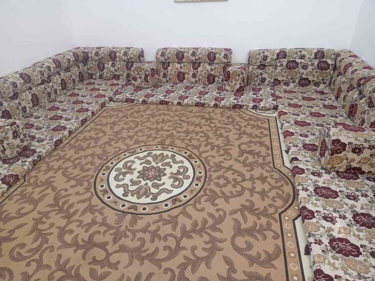ديوان كبير • ٧ دواشك • للبيع