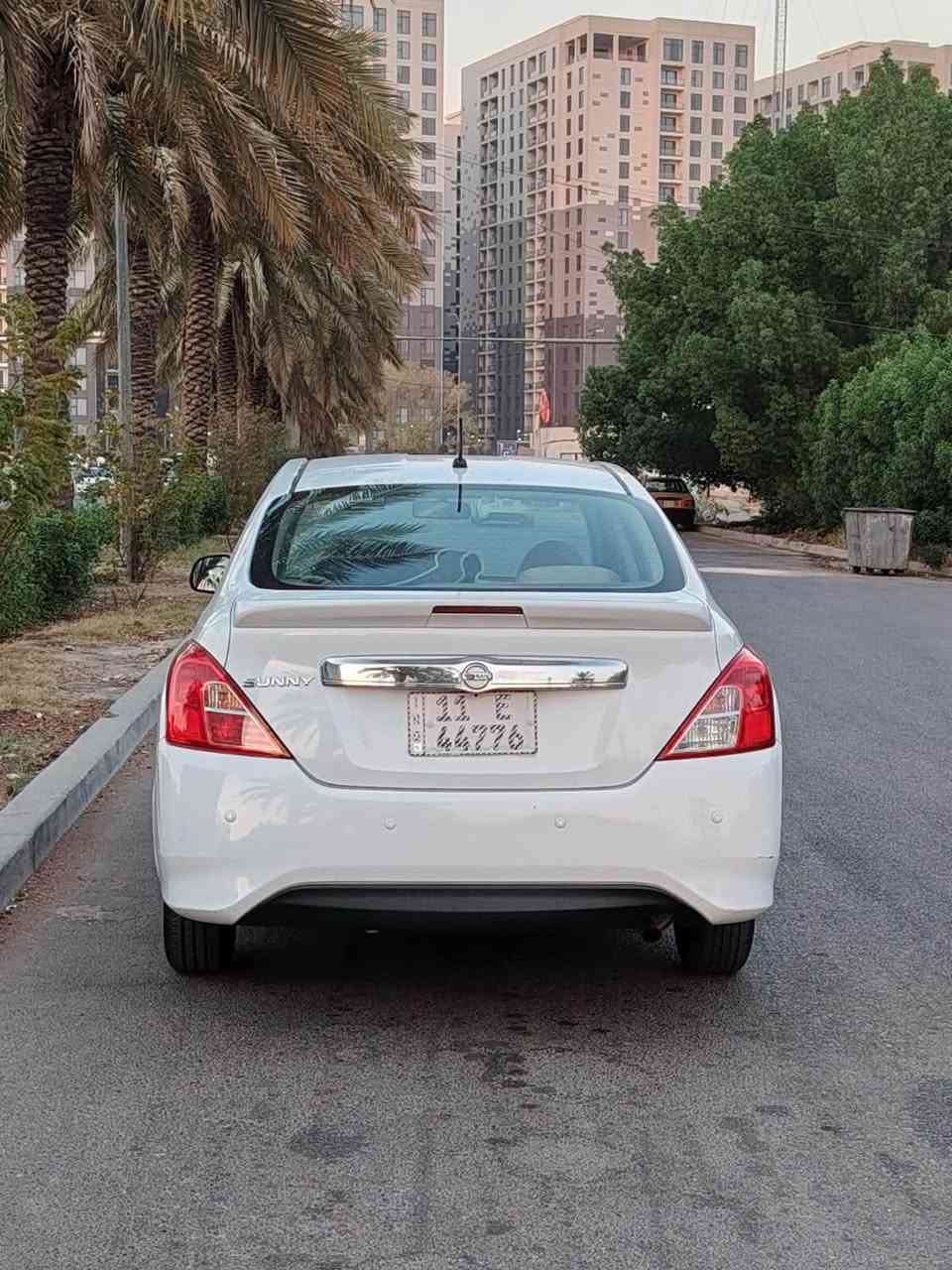 السلام عليكم ورحمة الله وبركاته
للبيع نيسان سني ٢٠١٩ هندي
رقم بغداد سنوية ل٢٠٣١ باسمي من الشركة ع ايدي 
ماشية ٤٢ الف حقيقي وين ميعجبك افحص 
السيارة كفالة عامة عدا شبر  Bdr  بالباب الخلفي عكس السائق فقط 
عارضها ب١٠٤ وبيها مجال بسيط جدا
مكاني السيدية 
الشراي يتصل ويدلل
***********
