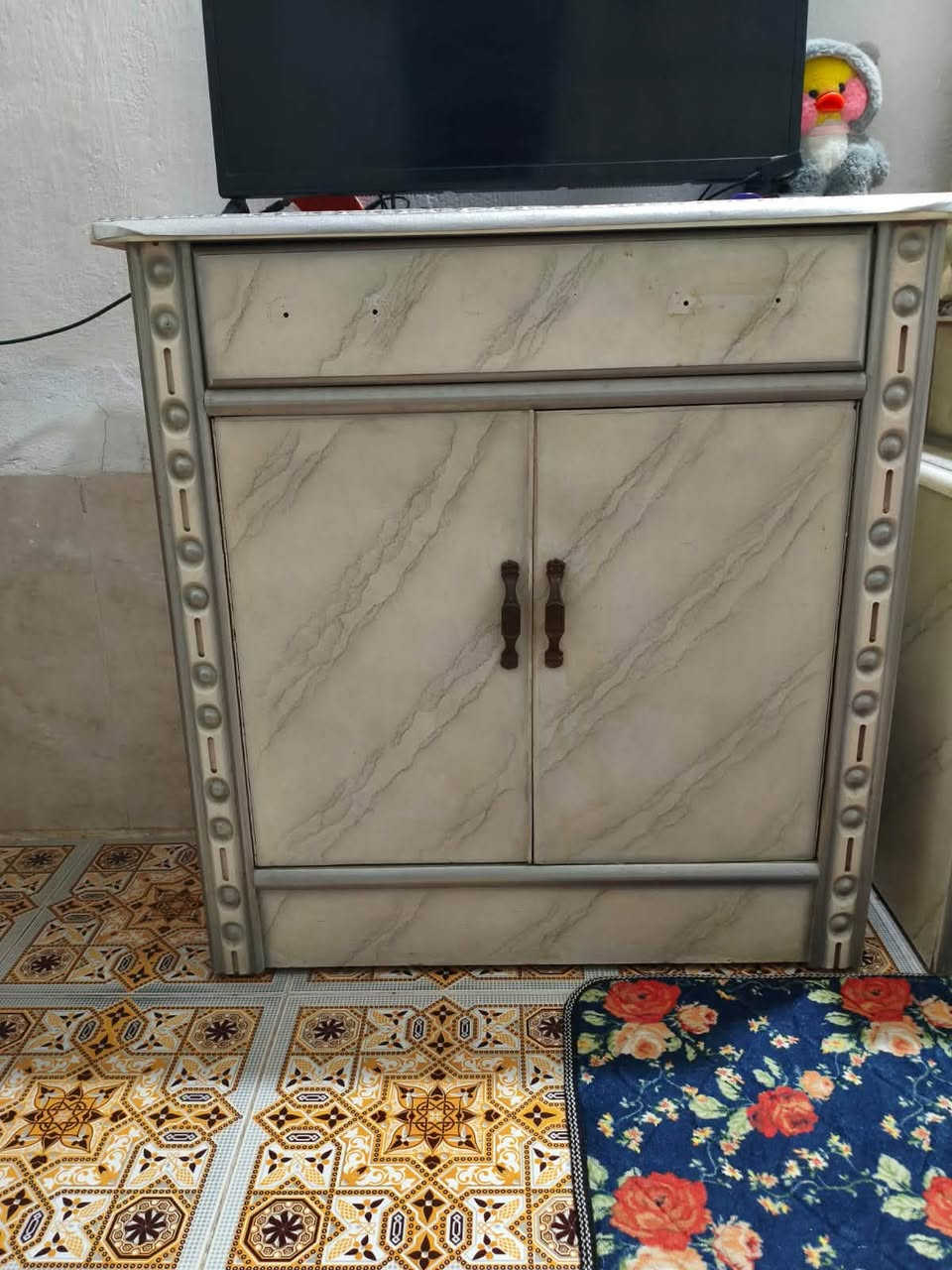 سلام عليكم غرفه للبيع صاج عراقي مكان الغرفه كنعان ‭***********‬ السعر خاص
