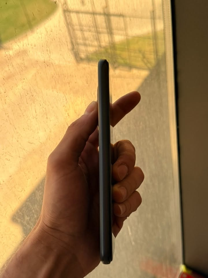 Honor 400 Pro
كامل الملحقات هاتف نظيف اخو الجديد 

ذاكرة 512

المكان بغداد الجادرية

السعر 675 الف

للتواصل واتس ***********
