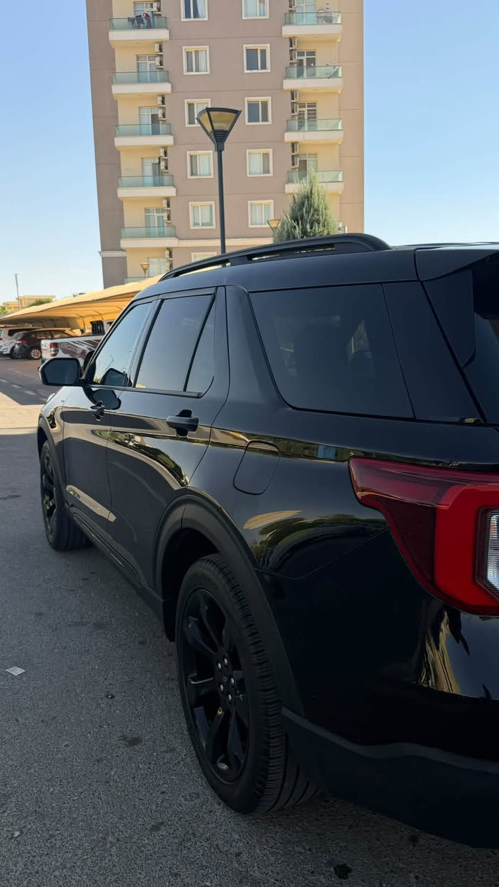 Ford explorer ST Line 2023 RWD
رقم اربيل الجديد سنوية وفحص وهزة جديد باسمي السيارة
مكان السيارة اربيل 
1-محرك 2.3 تيربو 300Hp
2-كشنات جلد
3-كشنات امامية كهرباء
4-كشنات امامية تدفئة
5-كشنات منفصلvip 7 راكب
6- ثلاثة قطع تبريد تحكم منفصل 
7-بانوراما كامل 
8-صندوق كهربائي
9-تشغيل عن بعد
10-اربع ابواب بصمة دخول ذكي
11-بصمة تشغيل 
12-ابل كار بلي واندرويد اوتو 
13-تحديد سرعة وتحديد مسار 
14-نقاط عمياء 
15-مرايا شفط 
16-رادار 360 درجة
17-سبع وضعيات قيادة Normal,Eco,Sport,snow,trail,slippery,Tow/Haul  ST Line RWD
18-تطعيمات باللون الاحمر لفئة ST Line عل دركة والابواب والدوسات والدشبول والكشنات 
19- تحكمات ستيرن كامل
20-الجامات الخلفية مضللة من الشركة وبيها كتاب تضليل رسمي 84%
21- ستيرن تدفئة
22-شحن لاسلكي ومنافذ تايب سي
23- تحكم بالانارات الداخلية والالوان 
24-Auto hold and Auto start
25-حساس امطار بالماسحات تشتغل من اكو مطر.
26-اوامر صوتيه 
27-شاشة عطلات وتحكمات كاملة بالسيارة
28-لايتات فول لد LED
29- حساسات وكاميرا خلفية
30-مرايا اوتو دم
31-بعد هوايه مواصفات…

ماشية 27 الف ميل قابل للزيادة 

السيارة بوضع الوكالة بدون اي نقص برغي واحد ممفتوح او نقص وبدون صبغ صندوق مبدل بلادي نفس اللون عداها كفالة عامة السيارة بدون قطرة صبغ بيها pdr اصبع بباب السايق ايرباكات كلشي بالسيارة بوضع الوكالة 

رقم الشاصي

1fmsk7kh8pgc10728

للتواصل واتساب 
***********

وللاستفسار ارسل رسالة دايركت
