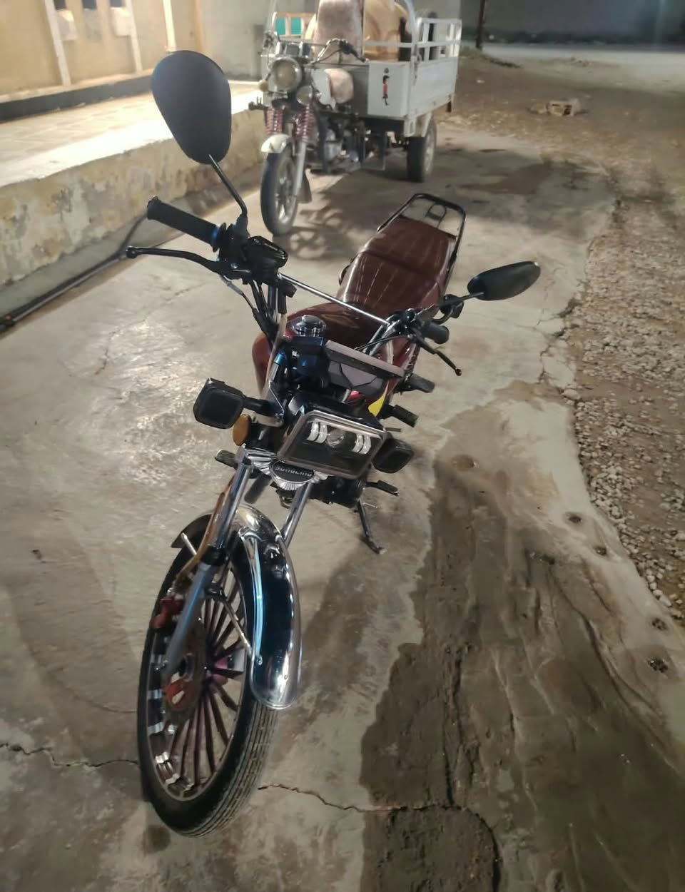 سلام عليكم موطور للبيع موديل 26 مكفول كفاله عامه محرك 200سعر875وبي مجال لاستفسار عل رقم *********** المكان دجيل
