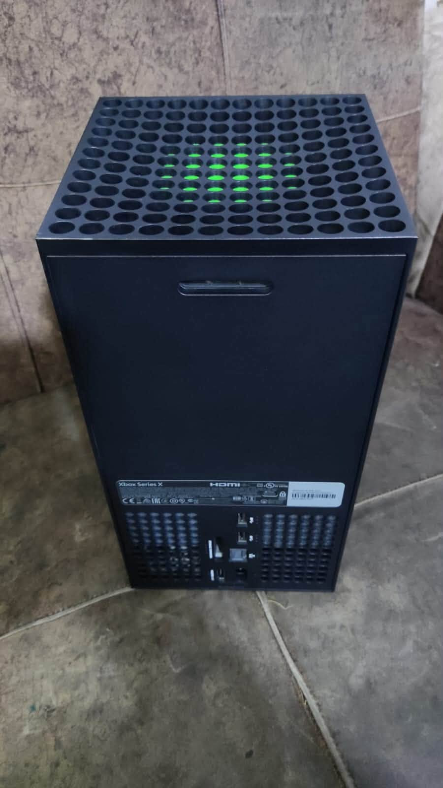 السلام عليكم🌹
xbox series x نظيف جدا كامل ملحقاته 

كارتونه

كيبل hd 

يده اصلية

اصدار 2023

السعر 800 الف 

للتواصل واتساب فقط 

***********

