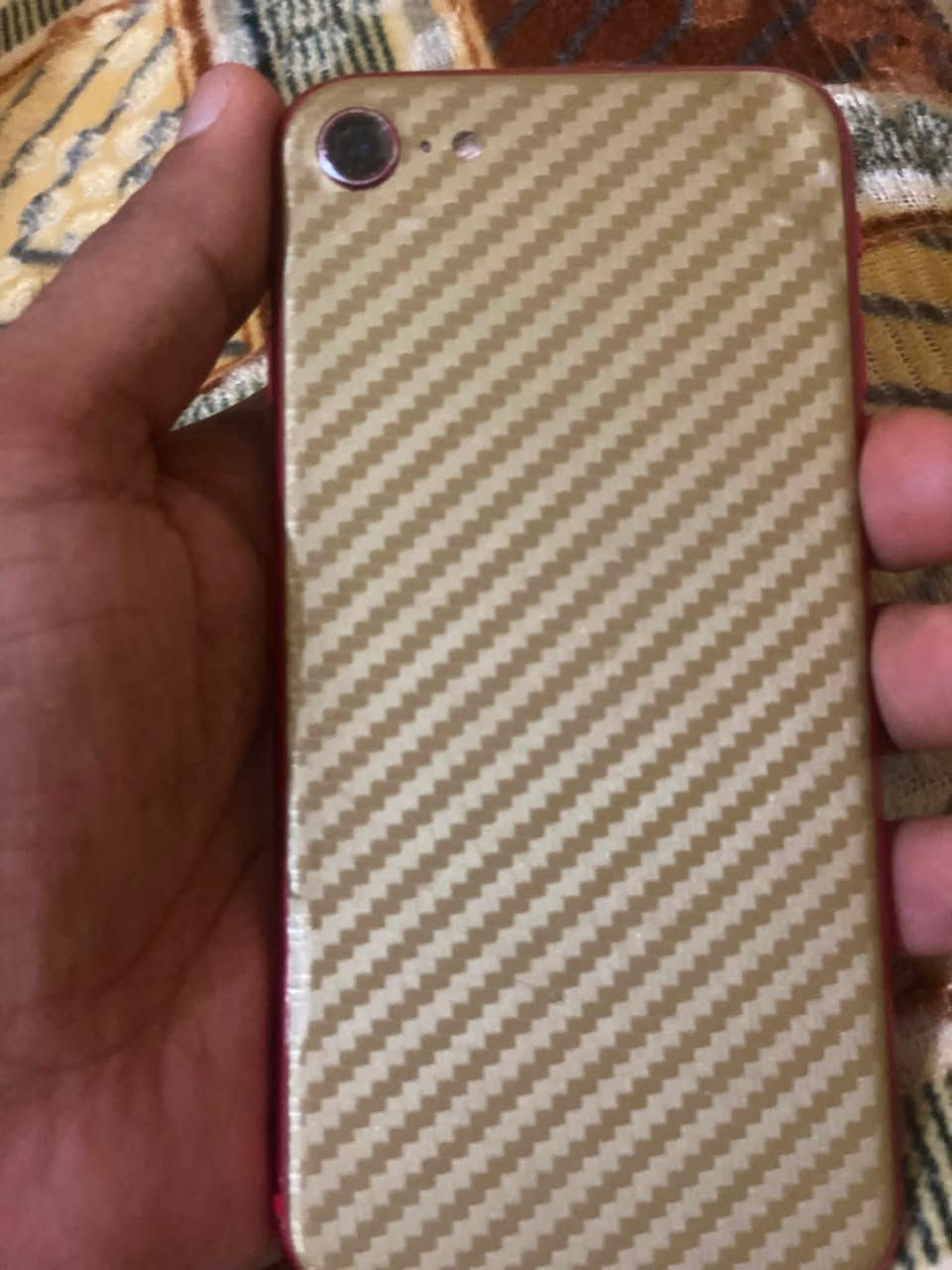 ايفون se الذاكره 64 السعر 75 
فطر بلشاشه وفطر بلضهر بس مخلفه شغال كل شي بي بصمه اتصال كامل من كل شي 
يستقبل كل تحديثات الان هو تحديث 26.5
واتس اب ***********
