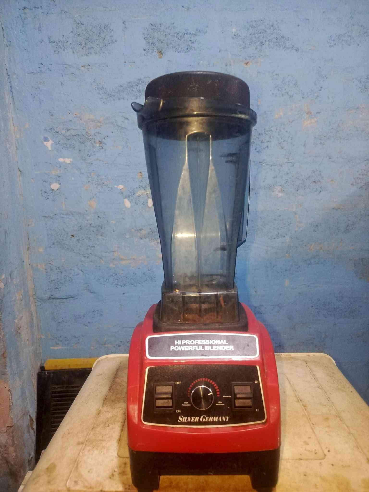 للبيع اغراض منزلية مستخدمه للاستفسار ***********

نص مكتوب في الصور:
- 125 ألف
- 40 الف
- 35 ألف
- 20 الف