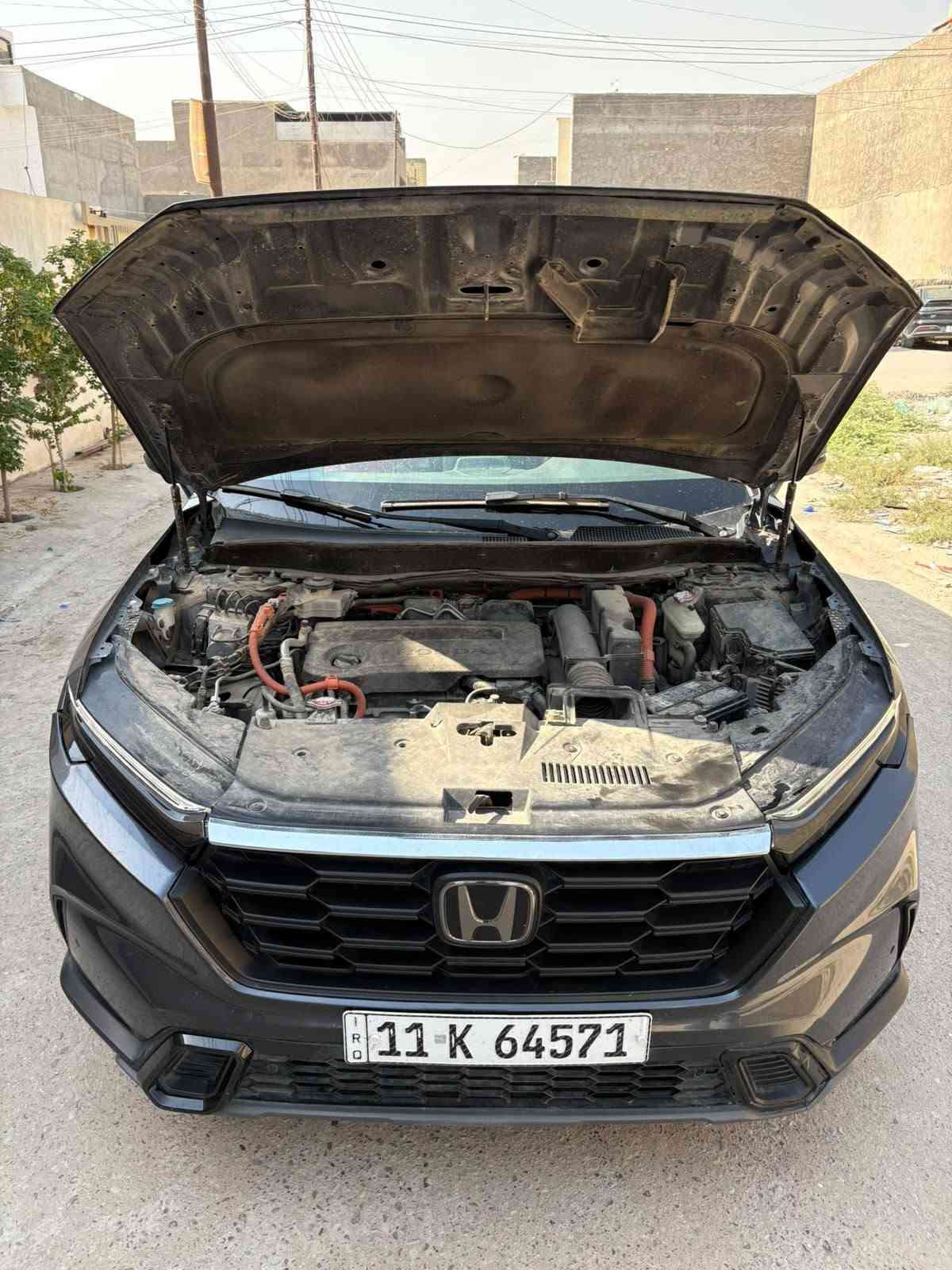 هوندا سي ار في 2024 هايبرد رقم بغداد
وارد امريكي ماشي 28الف 

حادث السيارة باب السائق والجاملغ الامامي مبدلات اصلي وكالة نفس اللون 
وشوي بارد بلباب الخلفي والجاملغ
  
      السيارة فول مواصفات للاخير 
         
             مكاني بغداد    ( ( *********** ))
