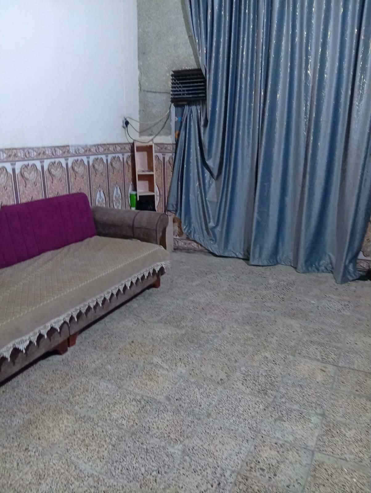 بيت بحي جهاد مساحه 185 متر بسعر مناسب قسط ***********
