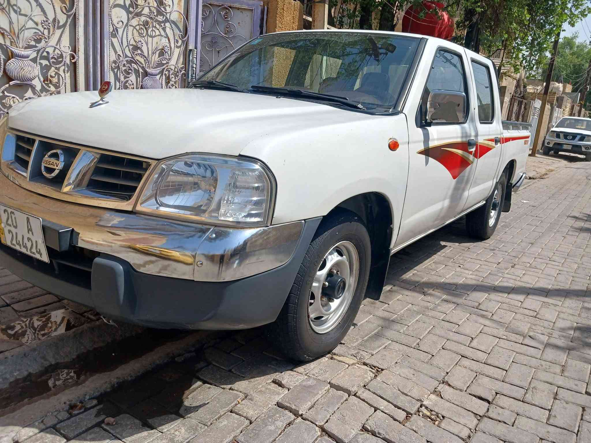 بيكاب نيسان شبوط ٢٠١٣
رقم ديالى نكليزي
السعر. ١٢٥. 
***********

بغداد. م الصدر الشماعية 
بيه جاملغ. مبدل وبنيد. مبخوخ
مكينة. حاوية جديده. كير.  تخم تاير. كهرباء شغاله 
دواخله جديده. ماشية ٢٣٥ 
سيارة خير من الله. وبلعافية. التصير من نصيبة
