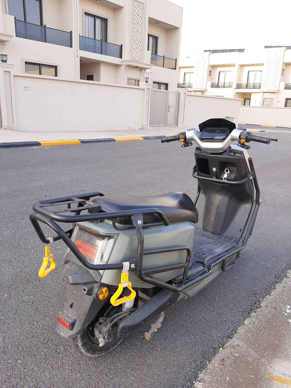 ماطور شحن • ٦ بطاريات • ٥ شغّالة