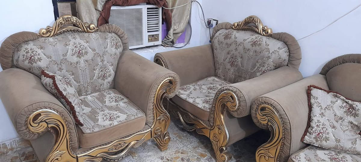 اغراض بيت • ثلاجة • ميز طعام