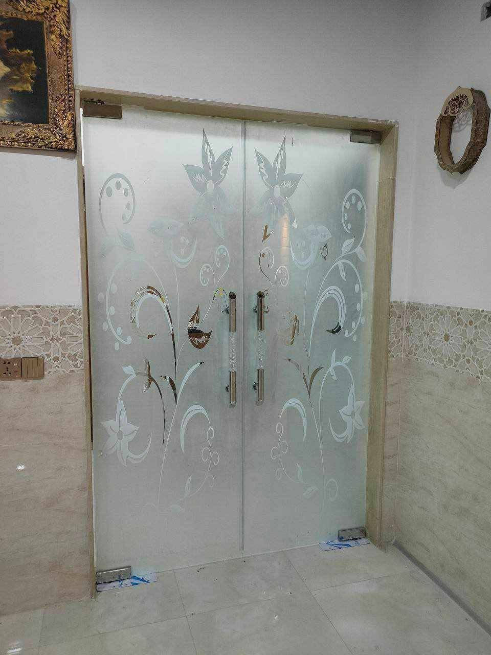 اللهم صل على محمد وآل محمد الطيبين الطاهرين
✅عملنة  كافة انواع الزجاج ✅

 الزجاج المقسئ سكيورتي  خالي من الندبات والشوائب ضد الصدمات   ✅

زجاج عادي ✅

1-واجهات محلات بنايات مطاعم فنادق  كافة الواجهات لزجاج 10ملم ✅

2-عمل قواطع زجاج 10ملم✅

3- عمل كافة انواع داخلية شورات حمامات كابينات زجاج ✅

4- جميع انواع المحجرات زجاج (زجاج مقسى ضد الصدمات سكيوريت . المنيوم +زجاج بيضوي متعدد الوان ) ✅

 5-عمل بلكونات✅ 

6-فاترينات عمل دبل زجاج. كيرتن وول

7- عمل جميع انواع مقطع المنيوم G60 والأبواب المفصلي   ✅

8عمل جميع انواع مقطع المنيوم G55 والأبواب  ✅

9-عمل✅ منصات الاستيج  زجاج✅ سكيورتي  ارضي قاعات اعراس صالونات حسب الطلب الاستيج عملنة (كرستة وعمل تستلم  جاهز
✅

الوان الزجاج (شفاف) .( ابيض ضباب.) (برونزي) (ارزق) (اسود)متوفر حسب الطلب ✅

مستعدون لتجهيز كافة المباني والدور  والمحلات 

بأسعار مناسبة جدا✅
ضمان بالعمل  ✅

للاستفسار الاتصال  ***********او  واتساب 📲
