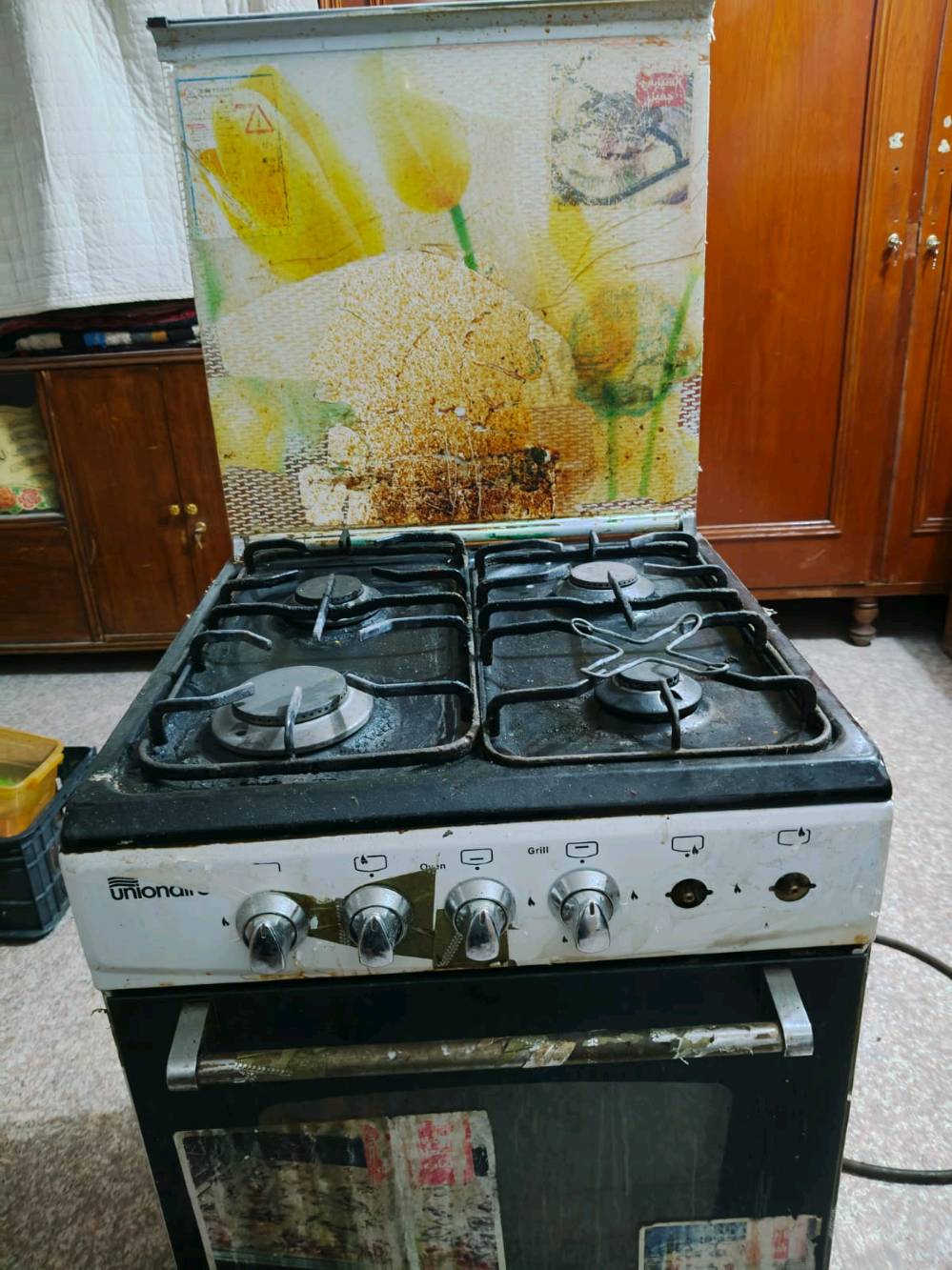 طباخ كله شغال الفرن والعيون مالته كلهن شغال سعر 90 الف