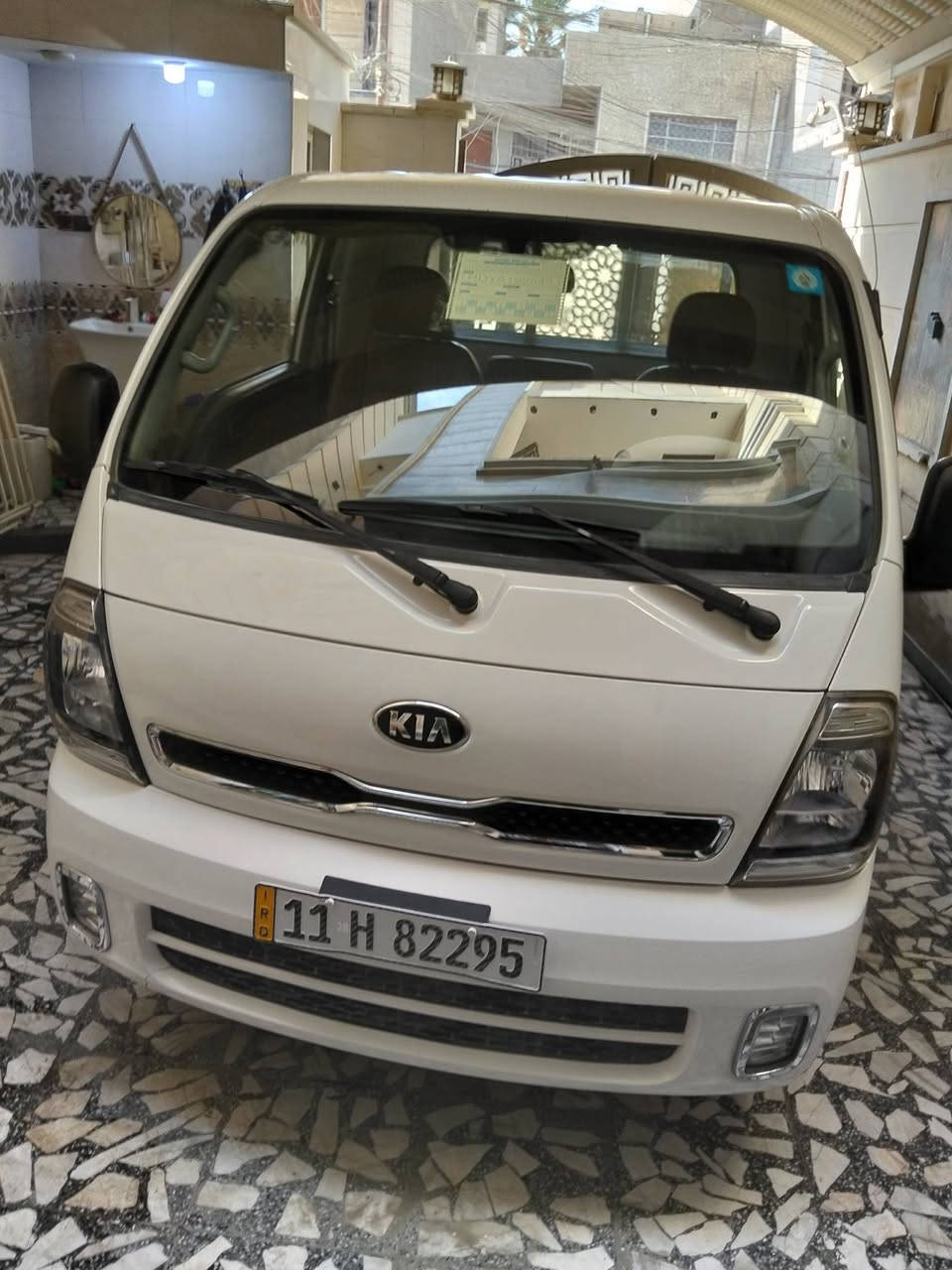 السلام عليكم 
كيا موديل 2021 رقمها بغداد انكليزي شرط التحويل 
مكينه 2700 جديده لا صرف ولا بخار ولا تنقيص 
وكير ومكينه واكسل وشاصي ورقم شاصي كل مكفول 
تخم تاير جديد شاده سياره جديده بعده على وضع الشركه 🏷️ سياره جديده بل كارتون 📦 تبريد ثلج 🥶 
سياره ماشيه 100 الف كم 📍 حقيقي سياره جديده بل كارتون والسياره مكفوله كفاله عامه لا ضربه ولا صبغ ولا تبديل ولا فتح ولا معجون ابيعلك على السونار.
العنوان بغداد البلديات 📍 السعر 132 وبيه مجال بسيط الرقم ***********
ملاحظة الشاصي مكفول حته من الصبغ
