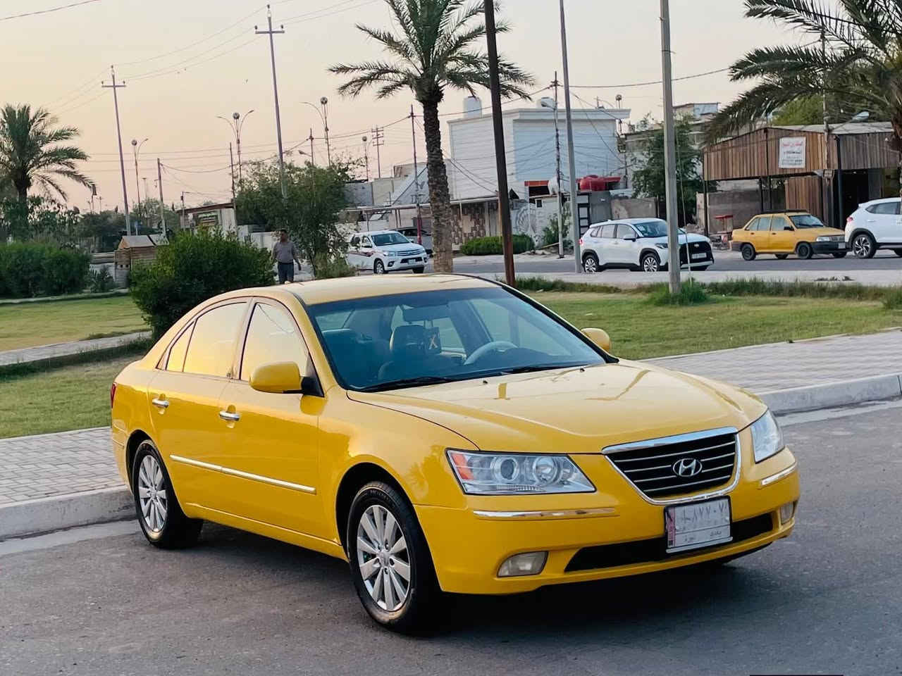 سلام عليكم 
سوناتا موديل 2010 مكينه وكير خير من الله تبريد توني مبدل منضومه مكينه 2400دوش المرغوب سياره كبل للشارع سياره جاهزه من كلشي حداديه جديده وره وكدام حادثه باب السايق تبديل الباقي ليبل واحد ترهم مراوس ب اوبتما موديل 2012او 2013 السعر 105وبيها مجال 
***********

