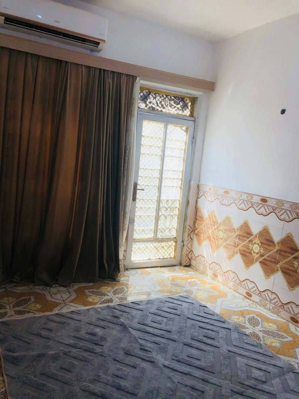 سلام عليكم بيت للبيع سدة الدفاس خلف دار الايتام شارع الاول مساحت البيت 100 متر بناءسنه 2024 قاط 
المنطقة متوفر كافت الخدمات من ماء
وكهرباء ومجاري وتبليط وارصفة 
التواصل مع صاحب الدار ع هاذ الرقم *********** فقط

