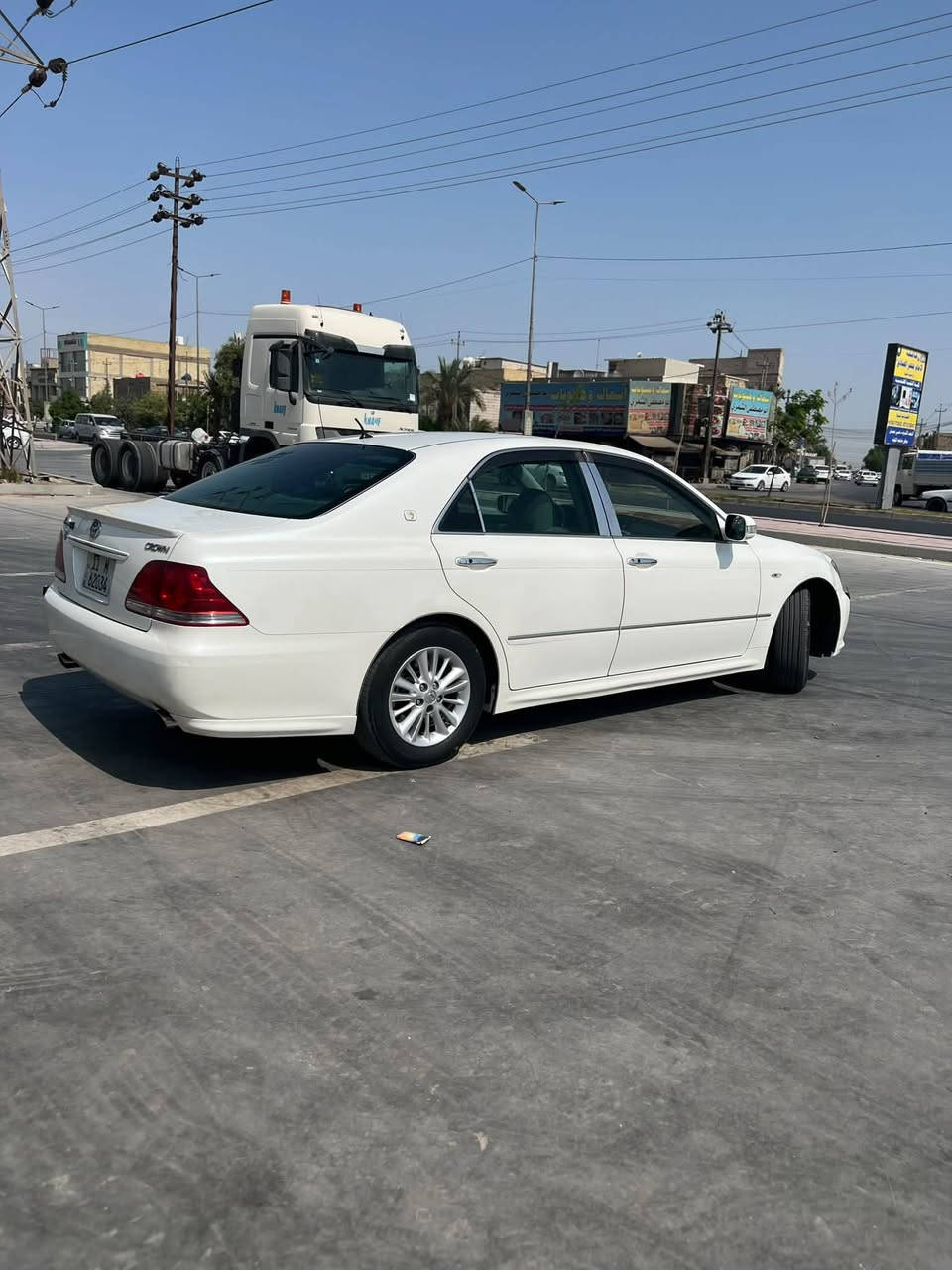 السلام عليكم 
شاهينه 
مديل 2004
شاصي ٨٢ جبير@
مكاني نجف الكوفه 
قرار ٤٨
كفاله عامه 
كشن كهربائيه
بصمه سوده
٣دكم
كامره دواره
حساس امامي خلفي
تحكم خلفي
كرستال سياره
لايت دوار
تحكم ستيرن كهرباء
شاشه🥈
تبريد ثلج وتدفئه
حداديه فول
تحوير فوك و جوه نجف
كشنات كارتون
دواخل صاج اسود
 السعر 165 و بيها مجال
***********

نص مكتوب في الصور:
- CROWN