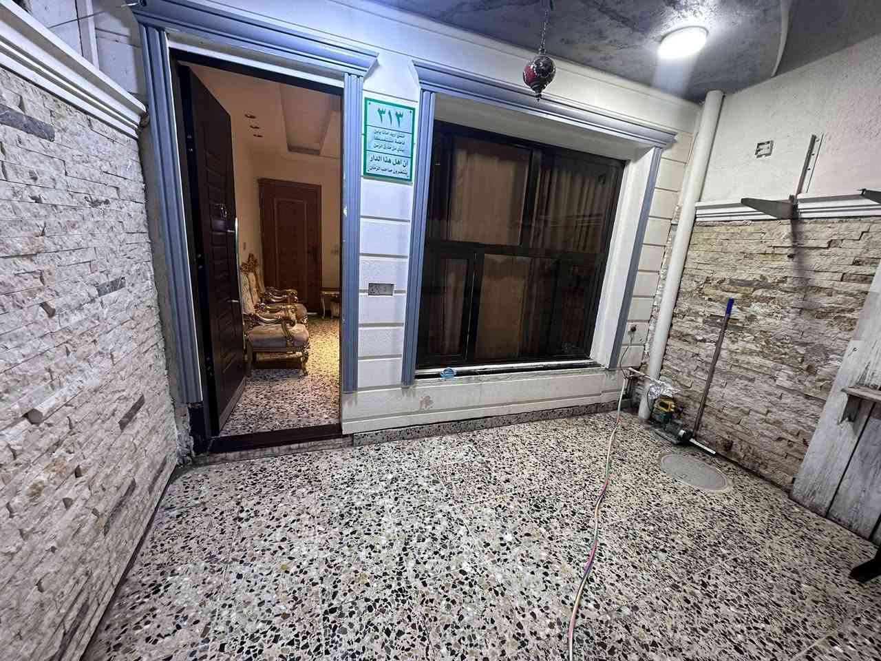بيت لبيع مساحة 72 متر واجهية 5 ال ربع طابقين بناء نظيفة العنوان نعيرية مربع زين رقم الموبايل ***********السعر 170 بية مجال لطبين
