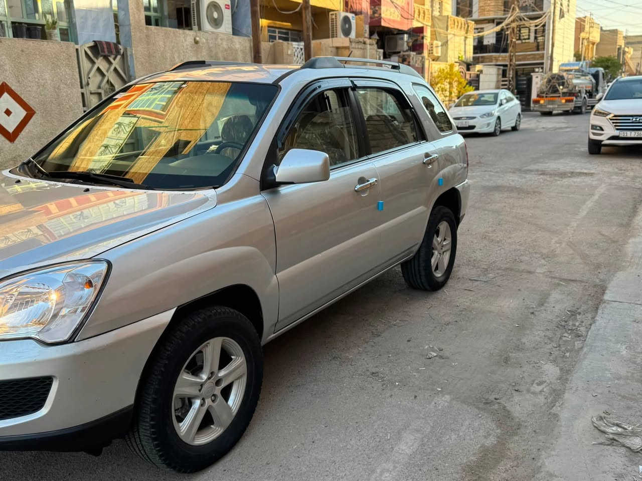 كيا سبورتج اللبيع موديل 2010 خليجي مكفوله من الصبغ بيها مكانين بارد محرك 2000 محرك وكير مكفولات تبريد ثلج تتفئ صدر امامي وخلفي تخم تاير رقم بغداد الدولي الجديد تحويل مباشر السعر 93  عنوان بغداد البلديات الاستفسار على الرقم ***********
