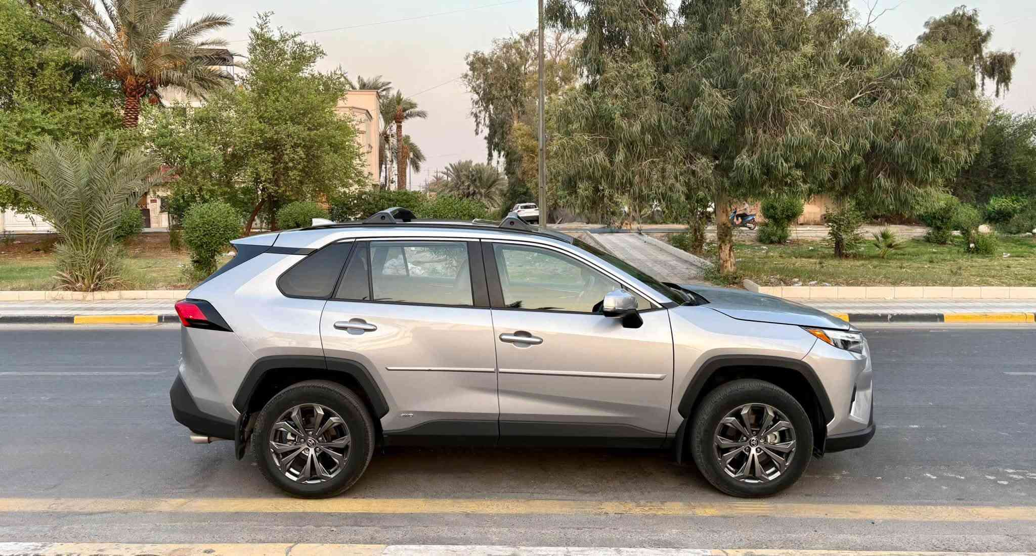 تيوتا راف فور 2024 xle premium هايبرد

اللون : سلفر  
دخول جديد ( رقم اربيل ) 
ماشية 20 الف ميل 

المواصفات : 
1- فتحة 
2- بصمة 
3- كراسي جلد 
4- كرسي السائق كهرباء 
5- صندوق كهرباء 
6- صندوق شفط
7- ترحيب عند الاقتراب من السيارة 
8-تشغيل عن بعد 
9- بصمة أبواب 
باقي المواصفات معروفه ( xle premium )

الضرر :

صور الحادث مرفقه بالمنشور 

السيارة بدون صبغ 

تبديل جاملغ نفس اللون 

ايرباك ستيرن فقط راجع سستم 

السيارة بدون شواصي بدون لغود

—————————————-

السعر :258$ وبيها مجال بسيط 

انتبه السيارة بدون صبغ 

المكان : بغداد - العامرية 

للاستفسار : ***********
