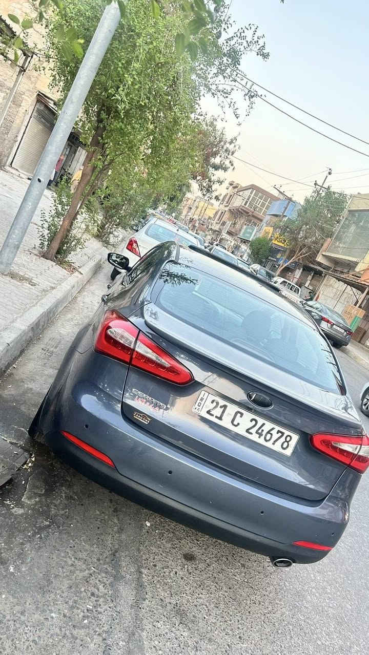 سلام عليكم كيا سيراتو للبيع لون نفطي فقط ٢٠١٥ فوول موصفات خليجي بدون ظربه سنويه لحد ٢٠٢٨ عندها كوبون بنزين كير و محرك بشرط ما مفتوح 
مواصفاتها سقف سلايت اوتو پارك ثلاث مودات استرين مرايات شفط ابواب بصمه ماشيه ١٩٨الف
جاملغ السائق سبغ عالبلاد من غير ظرر و بيها شبر حرك بالبونيت باين بالصور سعراها ١١٠ و مجال بسيط مكاني كركوك سوق ازادي (***********) كركوك, العراق
