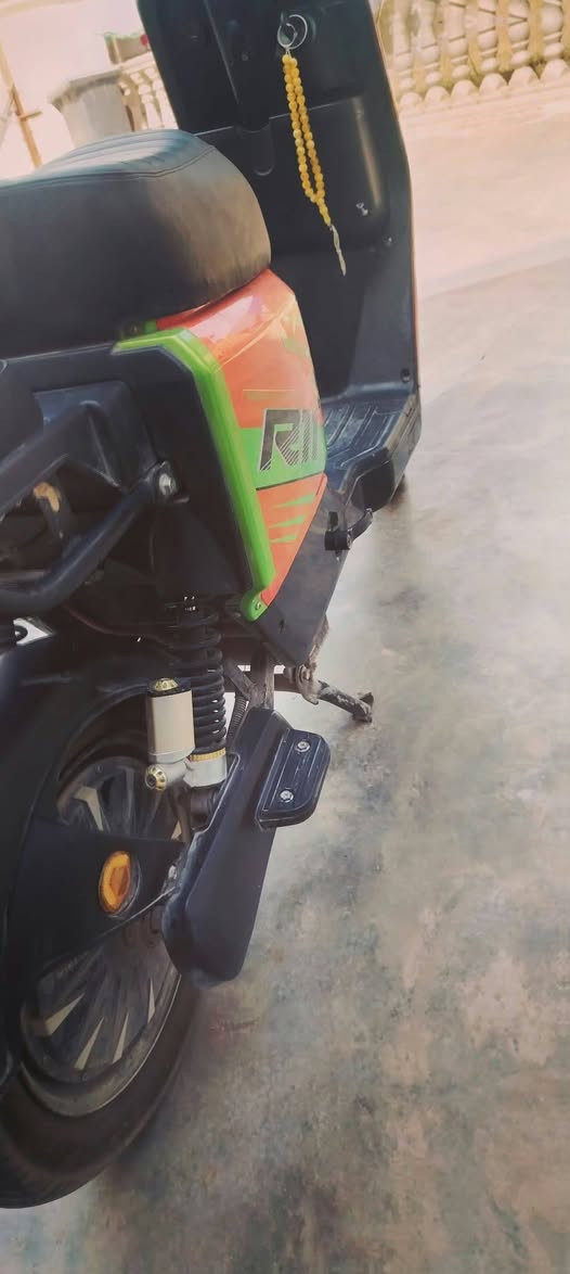R11 ٢٠٢٥ • بطارية ٣٢ أمبير • سرعة ١٢٠