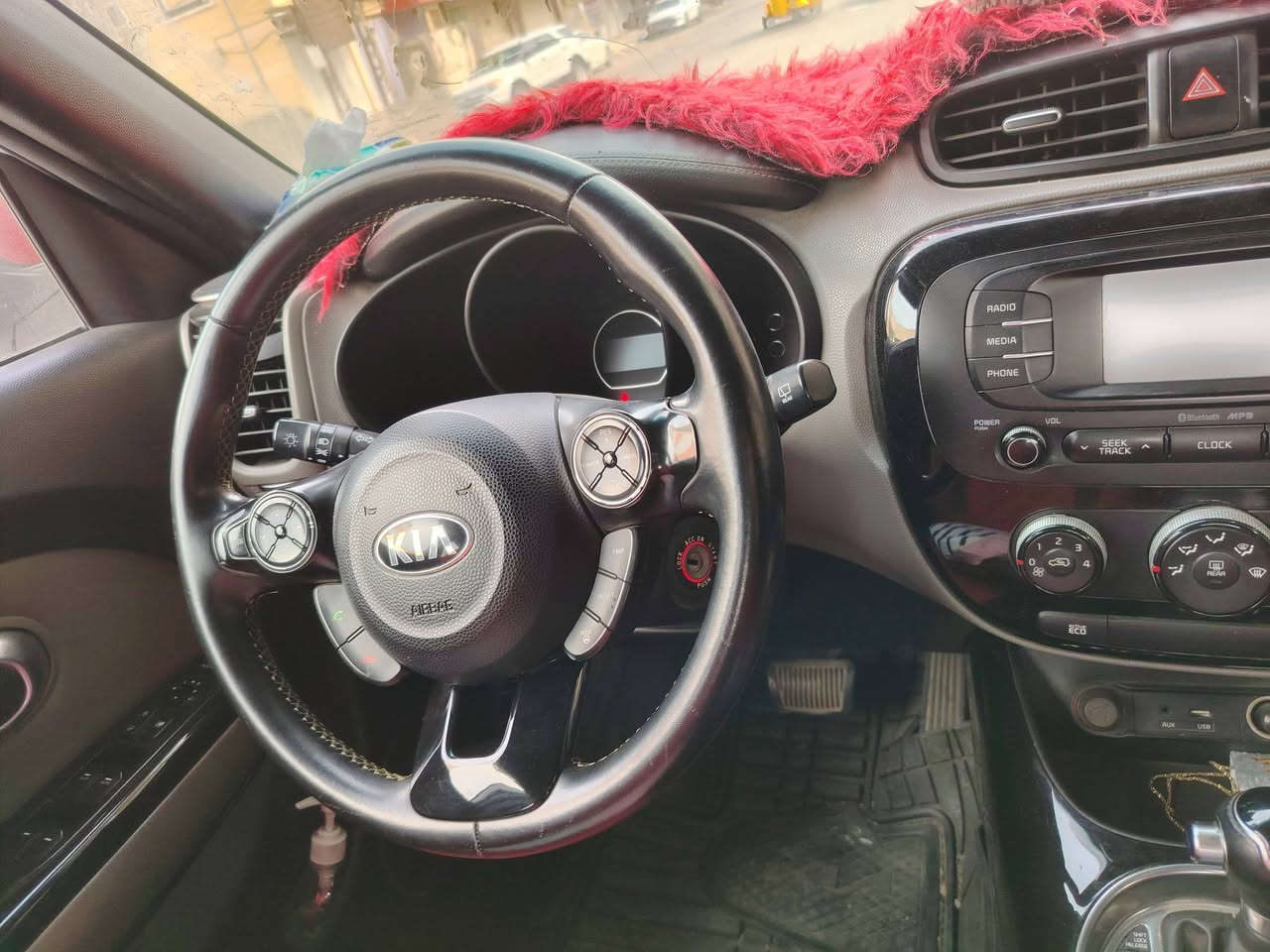 🚘 للبيع كيا سول Kia Soul GT خليجي – موديل 2016
🔹 الموديل: 2016
🔹 الفئة: GT خليجي
🔹 المحرك: 1.6 لتر G4FG – 4 سلندر
🔹 ناقل الحركة: أوتوماتيك
🔹 العداد: تقريباً 87 ألف كم
🔹 الرقم: بغداد
🔹 اللون: أبيض مع سقف ومرايات حمراء
🔹 المكيف: قوي وبارد ❄️
🔹 المحرك: سليم وماكو أي عطلات حسب الاستخدام الحالي
🔹 السيارة: مريحة وعملية واقتصادية بالاستخدام
📝 ملاحظات بكل شفافية:
السيارة تعرضت إلى حادث بسيط داخل المدينة، وتم صبغ باب السائق عالبارد.
✨ السيارة جاهزة للاستخدام، والفحص مفتوح للمشتري.
💰 السعر: 11000$ مناسب وقابل للتفاوض للجادين فقط
📞 للاستفسار والتواصل:
اتصال أو واتساب
***********
جاهزه تحويل مباشر

