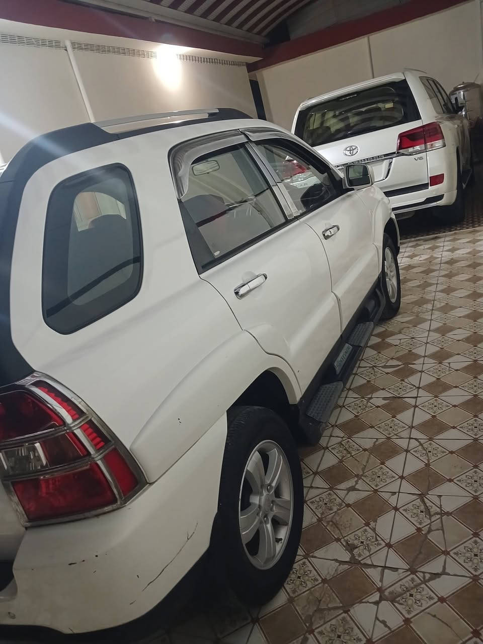 للبيع سبورتج موديل 2009 خليجي ماشيه 200 فول مكفوله  بشرط سبير مانازل  السعر 120 مكان ديالى تقطع الوجهيه ***********
