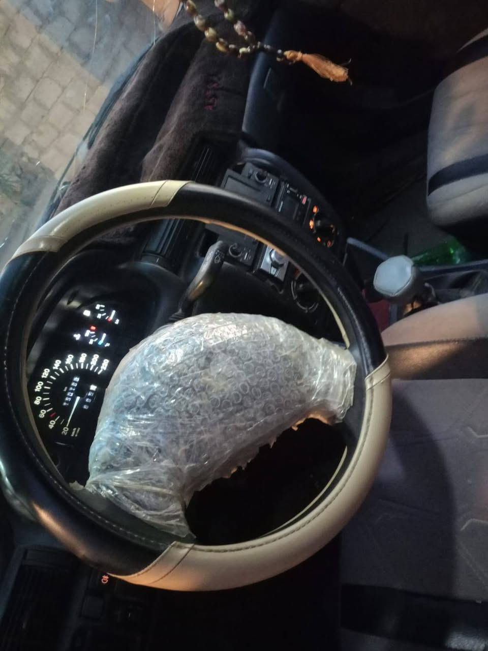 استرا تك باب رقم نينوى دولي موديل 93 حجم 16 قايش عريض
محرك كير كهربائيات شرط 
قفل مركزي 
تحويل مباشر من الشرعي 
كوبون كتروني 
ستيرن بور 
غرفتها جديده 
صبغ حزام والبونيد فقط بدون ضرر او خياس أو حادث 
#السعر28.    المكان  #ناحيةربيعة
***********
***********
