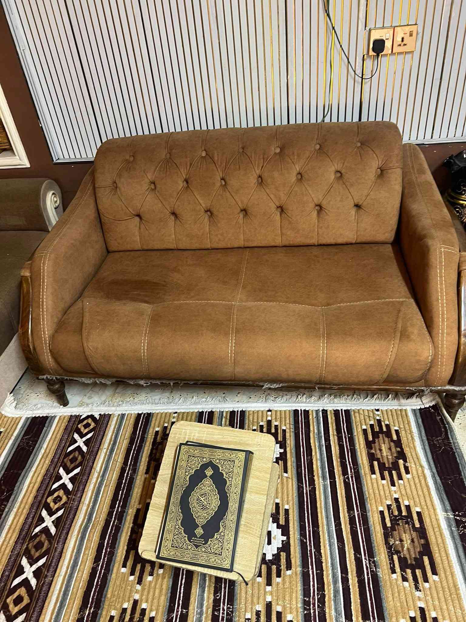 تخم قنفات عدد ٢   للبيع ٧٠٠ وبه مجال ت ***********
