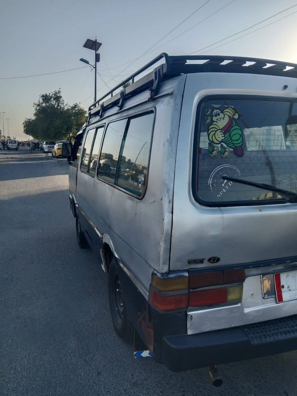 كيه بسته موديل 95 كير ومحرك واكسل وتخم تاير شواصي بلاديه وكاله بسمي شريعهه موجود تريد وكاله تريد تحويل سعرها 40 وبيها مجال بغداد مدينه الصدر رقم الهاتف ***********
