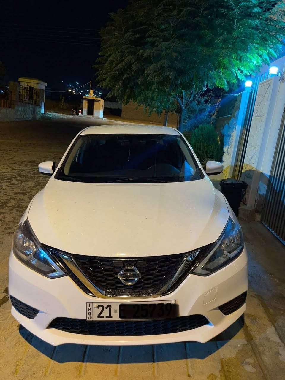 سێنترا ٢٠١٦ 
سپی بەفری مواسەفات ئەمریکی
تەنها ٩٠ هەزار ڕۆشتووە 
سەنەوی نوێیە بەناوی خۆمەوەیە  
دووپارچەی بۆیاخە سۆنەریم داناوە 
زۆر جوانە وەک لە ڕەسمەکاندا دیارە 
کامل سێرفزم کردووە 
باتری و بانص و هادرۆلیک و ڕۆنی مەکینەی تازە گۆڕیوە
زۆر تازە و جوان ماوەتەوە 

نرخ ١١٠
کەمێک مەجال تکایە مەشتەری نیت با سەری یەکتر نەئێشێنین لەگەڵ ڕێز 
*********** السليمانية, العراق
