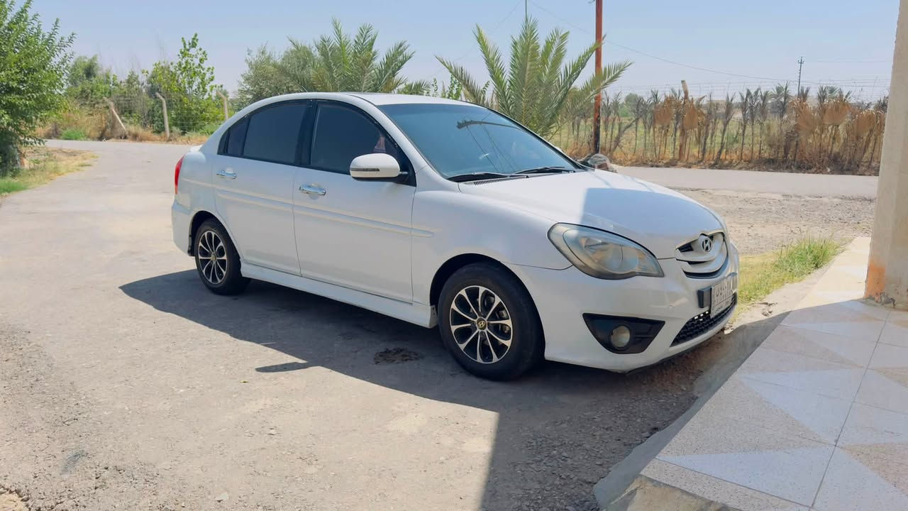 اكسنت رياضي فول موصفات شفط امري تحكم ستيران من الصفحتين هيترات بل كشانه جلد حساسات خلفيه نضام يكو سبورت سلايت تنته هزه ورقام وسنويه جدد وبسمي السياره بيها 4قطع شرط بس صبغ اثر تقشير فقط السياره جديه وماتحط الف عليها مال بيت وماشيه 160 حقيقي ويها كتلوكات مالتها مال شركه ويها العده هم مال شركه وسبير شركه السعر 84 وبيها مجال الشراي الي يريد يشتري او مراوس بسني حصرآ *********** مكان السياره تكريت العلم
