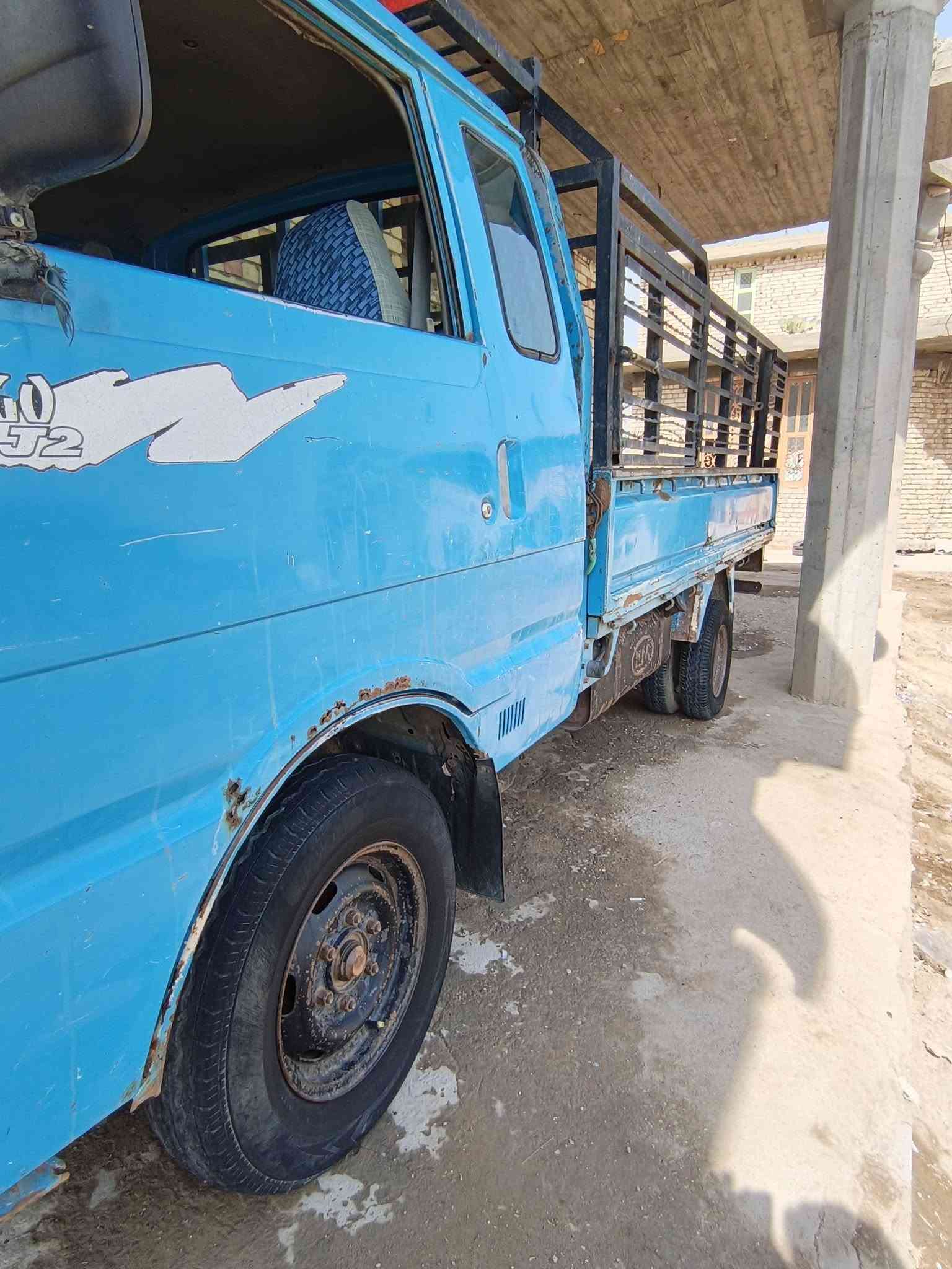 السلام عليكم للبيع كية بنكو موديل 96  السيارة نضيفة كشرها نضيف مابيها قطرة صبغ على الشركة السيارة دوشمتها جديدة أو سدر جديد تايرات الخلفيات جدد التفاصيل أكثر والسعر اتصل على الرقم ***********
