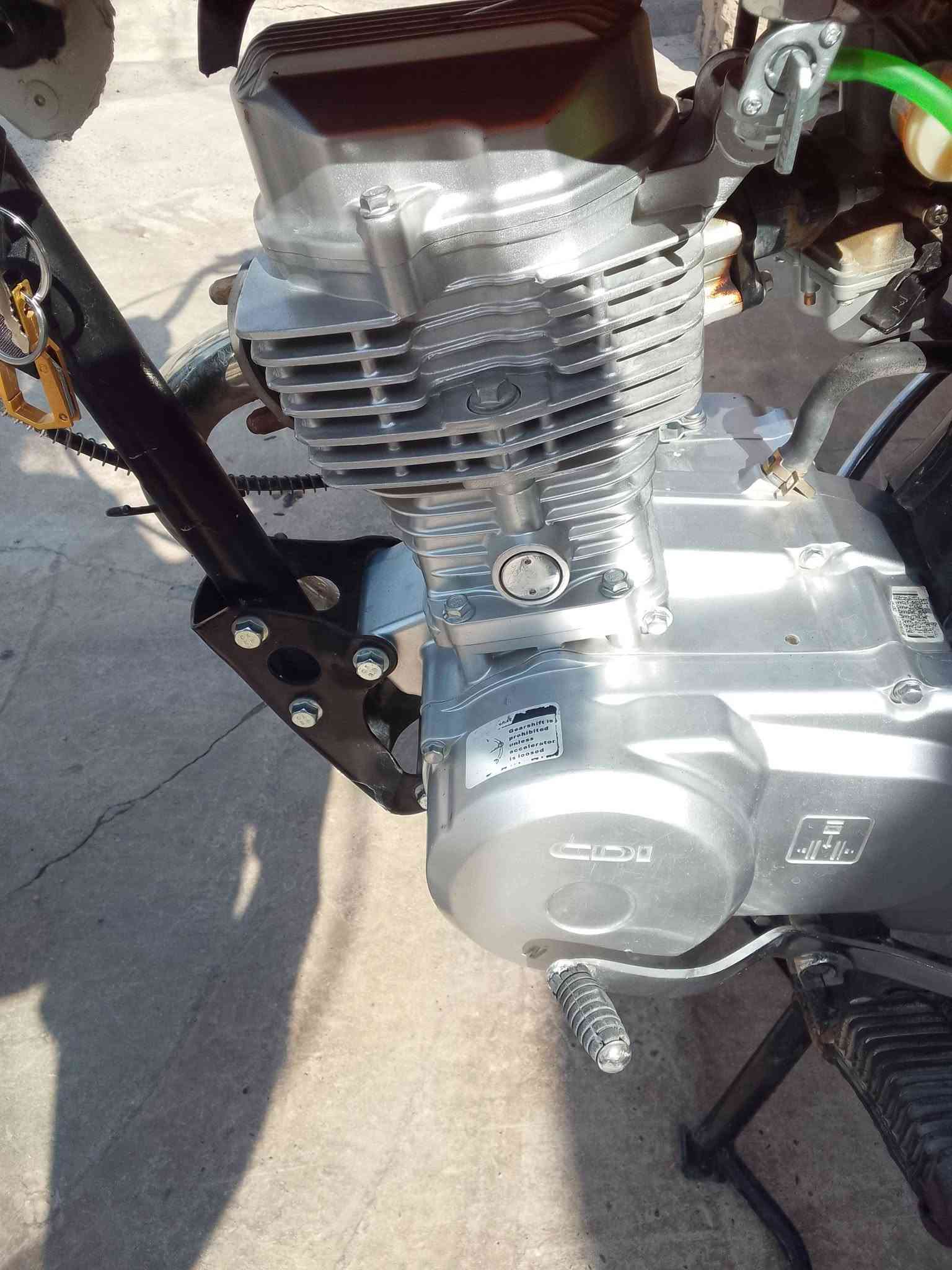 السلام عليكم ماطور حربي للبيع السعر 550 وبيها مجال المكان تكريت معمره جديد موديل 26 نامه شلامجه***********
