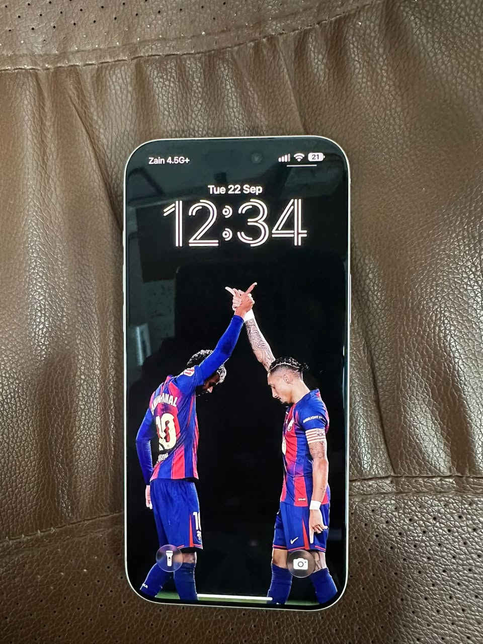 ايفون 17 pro max
السلام عليكم ايفون 17 برو ماكس نسخه عالمية شريحه سيم وحده نظافته 100% استعمال شهرين او اقل سعره مليونين و بيه مجال الجهاز ماستر الضمان سنتين بيه من شركه ابل ماستر الجهاز مابيه اي نقص او ضربه او ايشي المكان بغداد الوزيريه رقمي ***********
