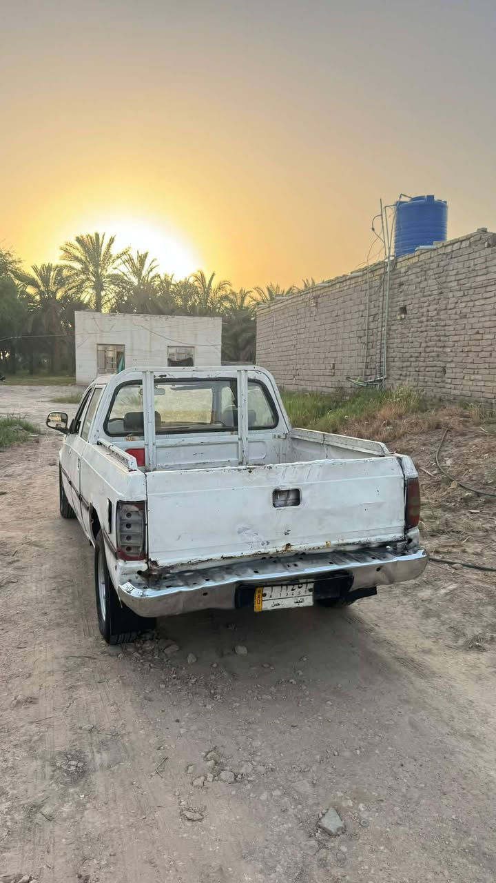 سلام عليكم بيكم البيع سياره هلوه مكينه ونجي جديده كهربايات شغاله السعر ١٥ وبيه مجال مكاني سوق الشيوخ رقم نجف بدون راعيه ماندله ابيع كوم حديد ‏‪***********‬‏

