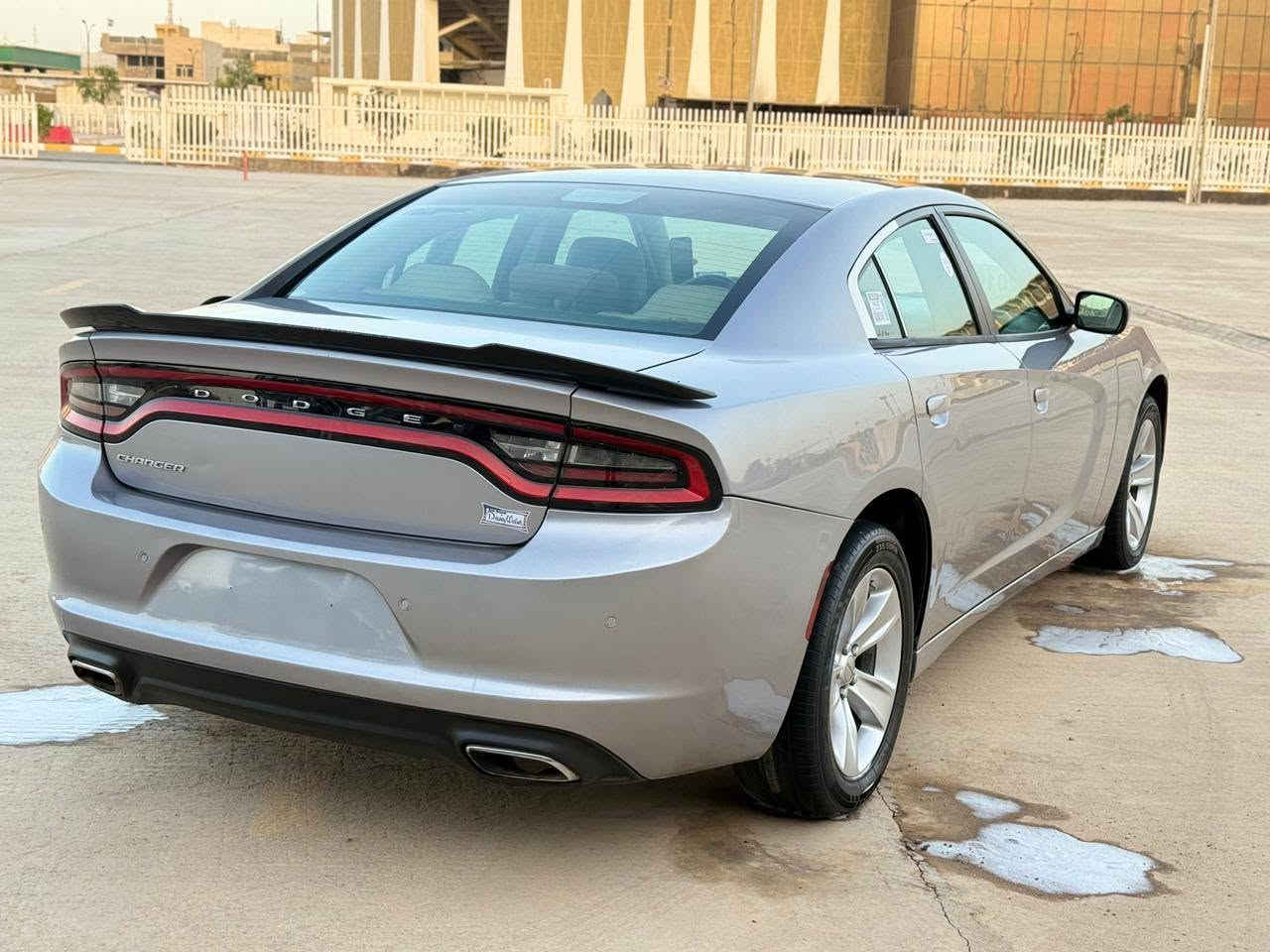 سلام عليكم للبيع او المراوس
دوج جارجر موديل 2016 اصل خليجي تحويل مباشر باسم المشتري 
جاملغ وبنيد صبغ كفاله من البارد والشخط كارتون 
فول المواصفات 
بصمه تشغيل بصمه ابواب 
تشغيل عن بعد كشنات جلد كشن كهرباءي متحرك نقطه عمياء شاشه كبيره كامره دواره تحكم استيرن جهتين لايت زنون نهار دواخل لونين قرميطي تبريد قطعتين انضمه قياده حساسات محرك 3600 بالكارتون مكينه وكير وحداده وتخم تاير وتبريد ع وضع شركه 
سياره جديده بالكارتون ما متعوبه كلش جديده 
مــكــان-الــســياره-الــناصرية 
الـــســعر:170 وبيها مجال 
الاستفسار اكثر ع رقم 
***********

