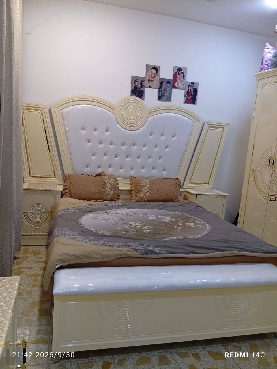 غرفة نوم عراقيه كلاسيكية
غرفة نوم جديدة تكمه وكشخه غرفه اخشاب عراقيه داخلها صاج وقوية صبغها حراري راقي حيل و جديده كلش 
مكان بغداد حي اور سبع قصور رقمي
*********** متواجد واتساب
@إشارة

نص مكتوب في الصور:
- 21:43 2026/9/30 REDMI 14C
- 21:42 2026/9/30 REDMI 14C
- 21:43 2026/9/30
- REDMI 14C