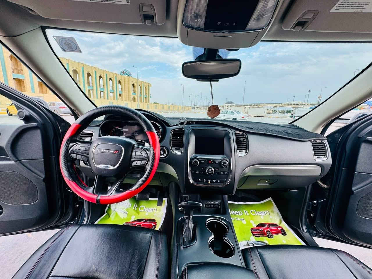 دودج دورنكو GT 2018 
محدثة 2023 للجمالية
ماشية 65mi

المواصفات :
•المحرك V6 3.6 تبديل الدهن كلة درجة أوله 
•المقاعد الامامية والخلفية تدفئة 
•الستيرن تدفئة 
•المقاعد الامامية تحكم كهربائي 
•مقعد السايق خزن ميموري
•المقاعد الخلفية VIP 
•حساسات خلفية 
•مانع تصادم خلفي 
•تبريد 3 قطع 
بعد مواصفات الGT معروفة ✨

ملاحظة: السيارة وارد امريكي وصور الحادث مثل ماموضحة عدكم حادثها بسيط طاك ايرباك البرد فقط
اما بالنسبة للتحديث فقط لجمالية للاستفسار مراسلة او الاتصال على الرقم :
***********
