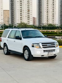 إكسبيديشن ٢٠١٣ • V8 ٥٤٠٠ • دبل 4x4