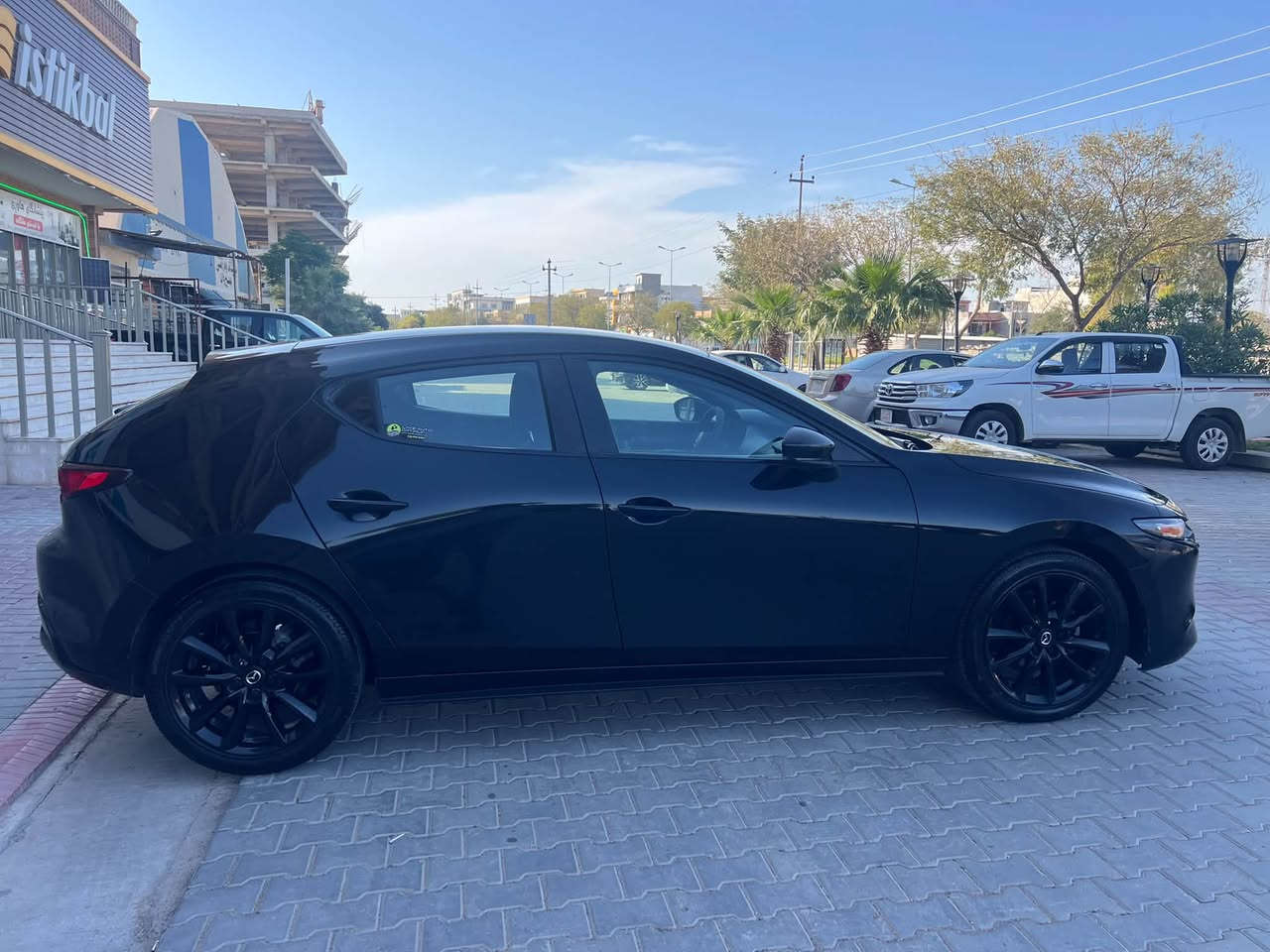 Mazda 3 hatchback 2023
‎گێڕ عادی   بێ تۆڕبۆ و بێ دبڵ ئه‌كسل
‎مواسفات كه‌نه‌دی پێش و پشت كه‌پسی ده‌عم خه‌فیف
‎٢ پارچه‌ی بۆیاخه‌ ڕه‌سمی حادیسه‌و سۆنه‌رم داناوه‌
‎به‌ناوی خۆمه‌وه‌یه‌ سه‌نه‌وی تا ٣١ تازه‌یه‌
‎ ٣٢هه‌زار مایل ڕۆشتوه‌ له‌كه‌لارم
‎١١٥$قفل
***********

نص مكتوب في الصور:
- financial mistake
