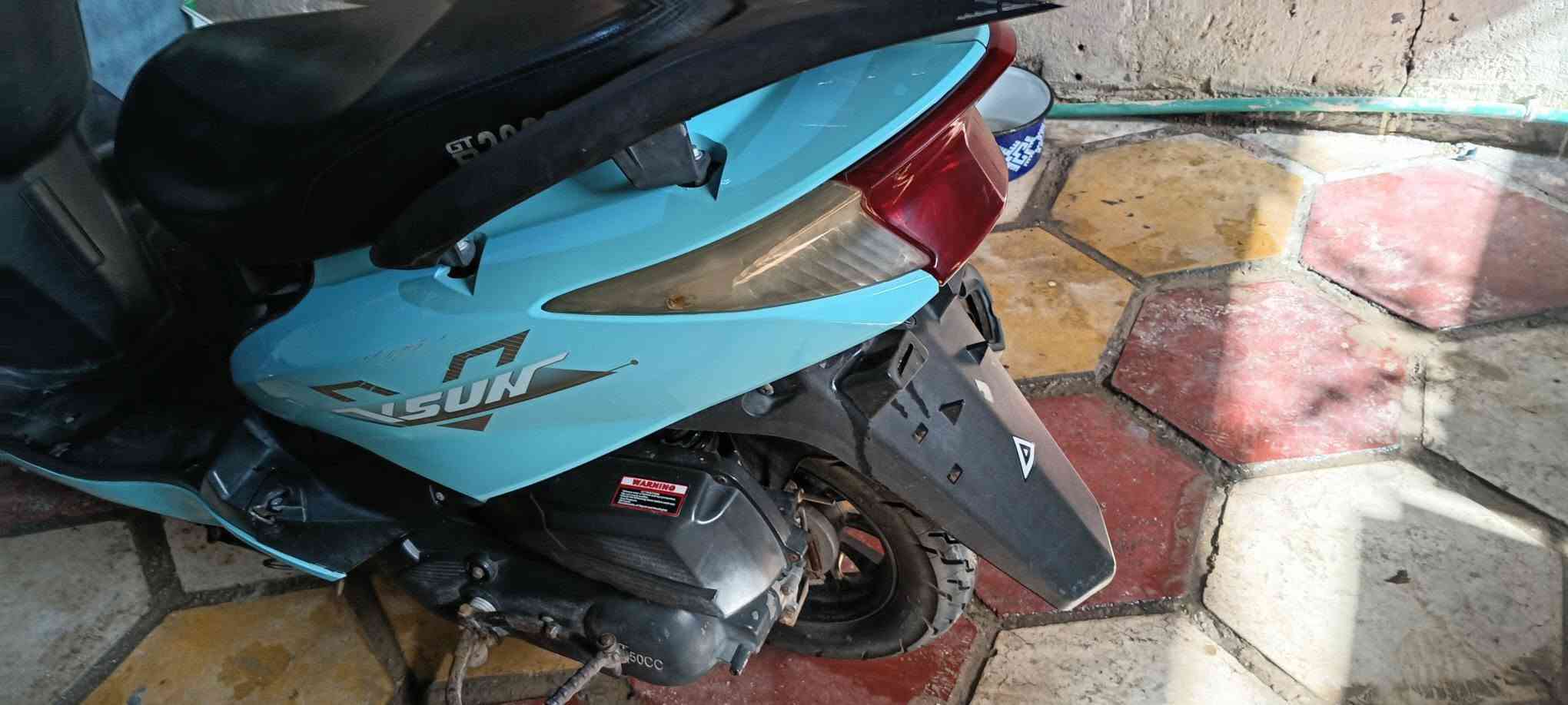 سلام عليكم دراجه سكنس صيني بلاديه مامفتوحه نضيفه وكلشي شغال بيه السعر 650 وبيه مجال للستفسار ***********

