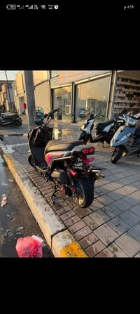 سكنس جبلي للبيع الدراجة ابلادية المحرك ما مفتوح الدراجة اي نقص ما بيها...
