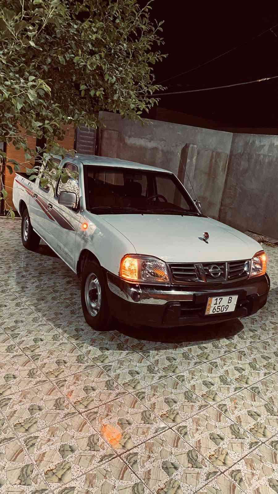 ددسن غمارين • ٢٠١١ • مشيه ٢٣٠٠٠٠
