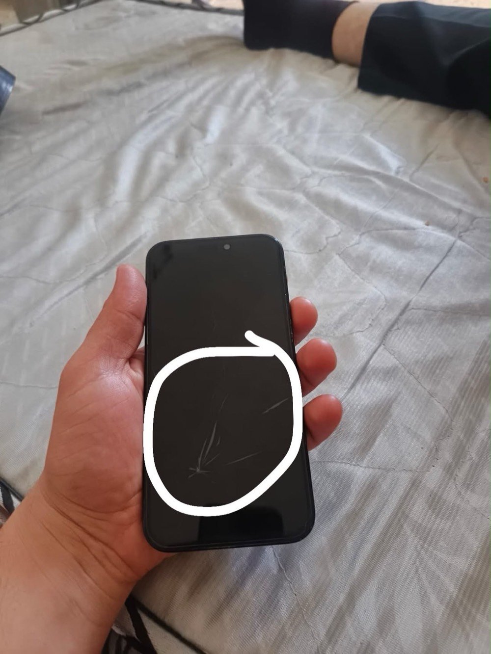 سلام عليكم ايفون 15 بلاس ذاكره 128بطاريه 87 عداد دورات الشحن 303 مبدل شاشه و نفطرت و كامره اكس 1 هم مفطوره وثانيه شغاله مبيه ايشي للبيع ب 550 او مروس مكاني بغداد حي تونس