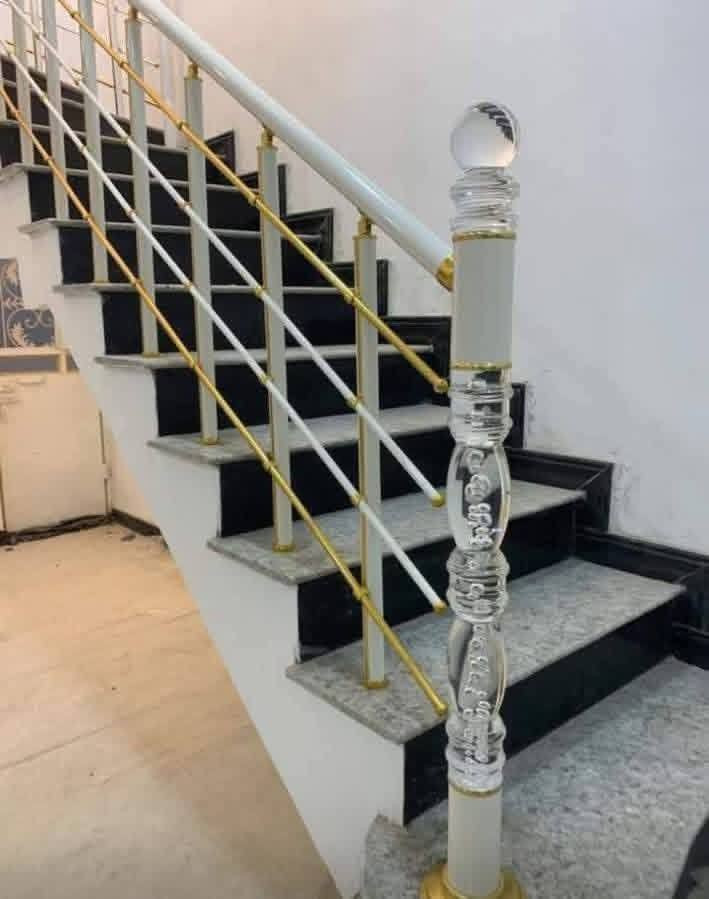 تخفيضات هائله عمل  المحجرات  لامنيوم  التركي 3خطوط صار35الف جميع موديلات عليهن تخفيض الجميع اعمال المحجرات المنيوم التركي بسعار مناسبه سعر عندي جميع النقاشات عليهن تخفيض ومحجر الجام ضدكسر وعاج 25الف بايه تركي درجه اولى شركه اولسان ضمان بلون وقوه 10سنوات جميع موديلات لألوان متوفره نشتغل جميع المناطق البصره لاستفسار أكثر  اتصل بنا ***********
