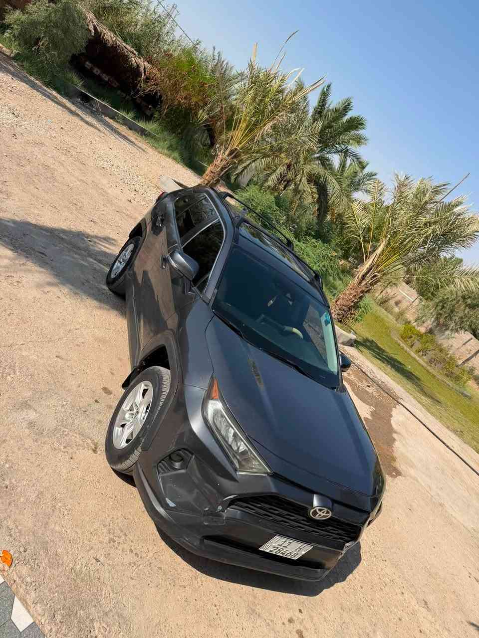 السلام عليكم للبيع السعر170موديل 2019 مواصفات فول محرك 2500بانزين سياره جديده حادث خشم البنيد وشويه من باب السليق مكان السيارة واسط الزبيديه سياره جاهزه من كلشي ‭***********‬
