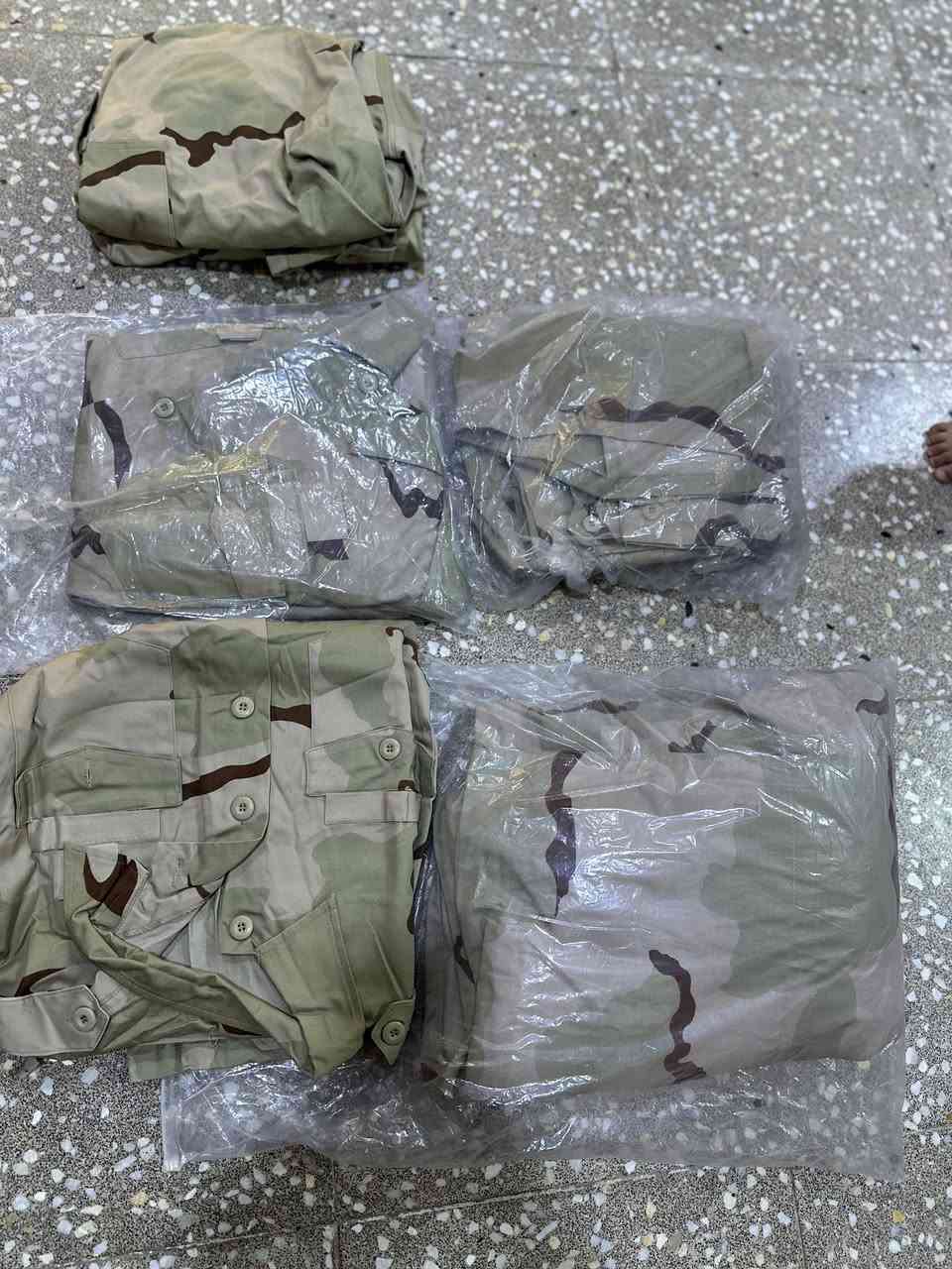 قمصله امريكي سعرهه 20 واربع بدلات ب 30 اريدهن.. عنوان السماوة الصوب الصغير ***********
