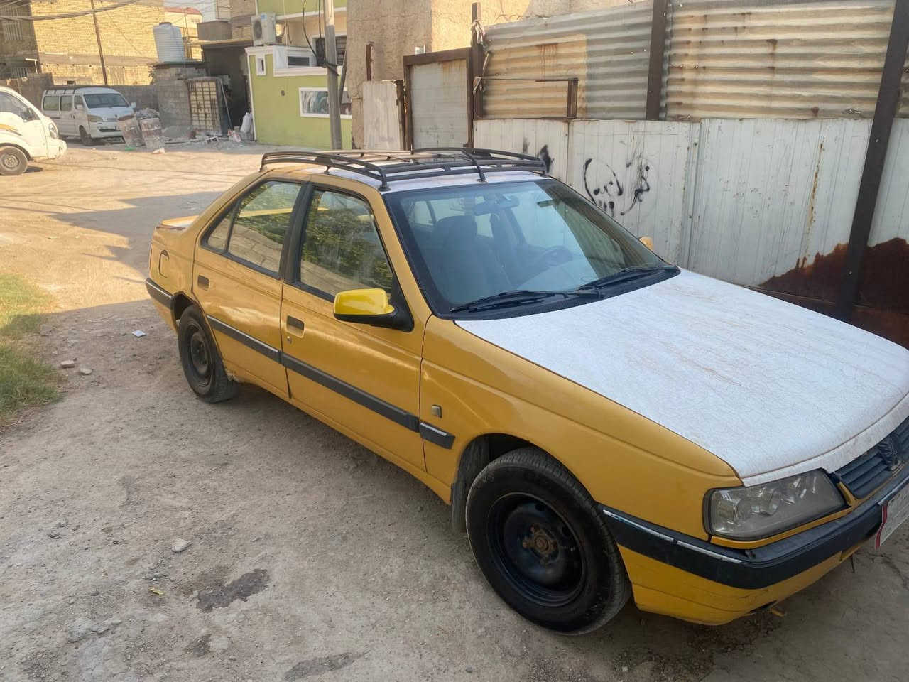سلام عليكم بيجو لميس موديل 15سبديغره حلوه وكاعده مكينه بيه بدايه تبديل جاملغ خلفي وتبريد غاز سعره 25وبيه مجال بسيط رقمي *********** مكاني بغدادجديده أو زعفرانيه
